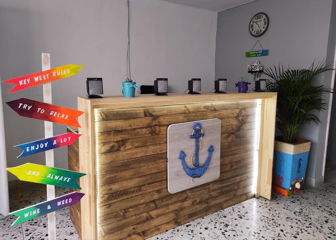 Key West Hostel Medellin Ngoại thất bức ảnh