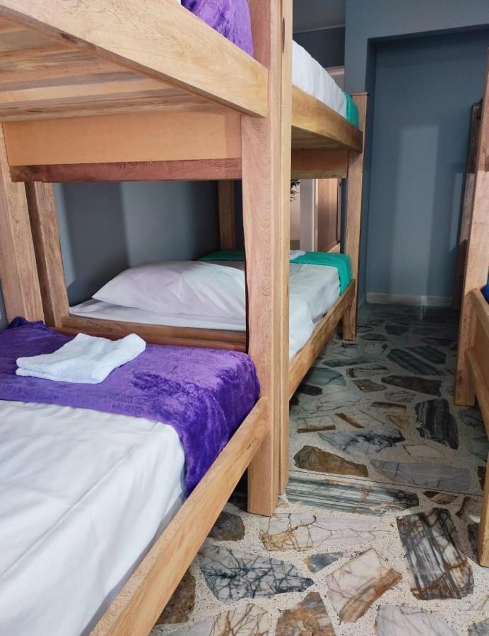Key West Hostel Medellin Ngoại thất bức ảnh