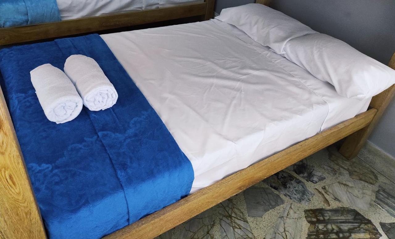Key West Hostel Medellin Ngoại thất bức ảnh