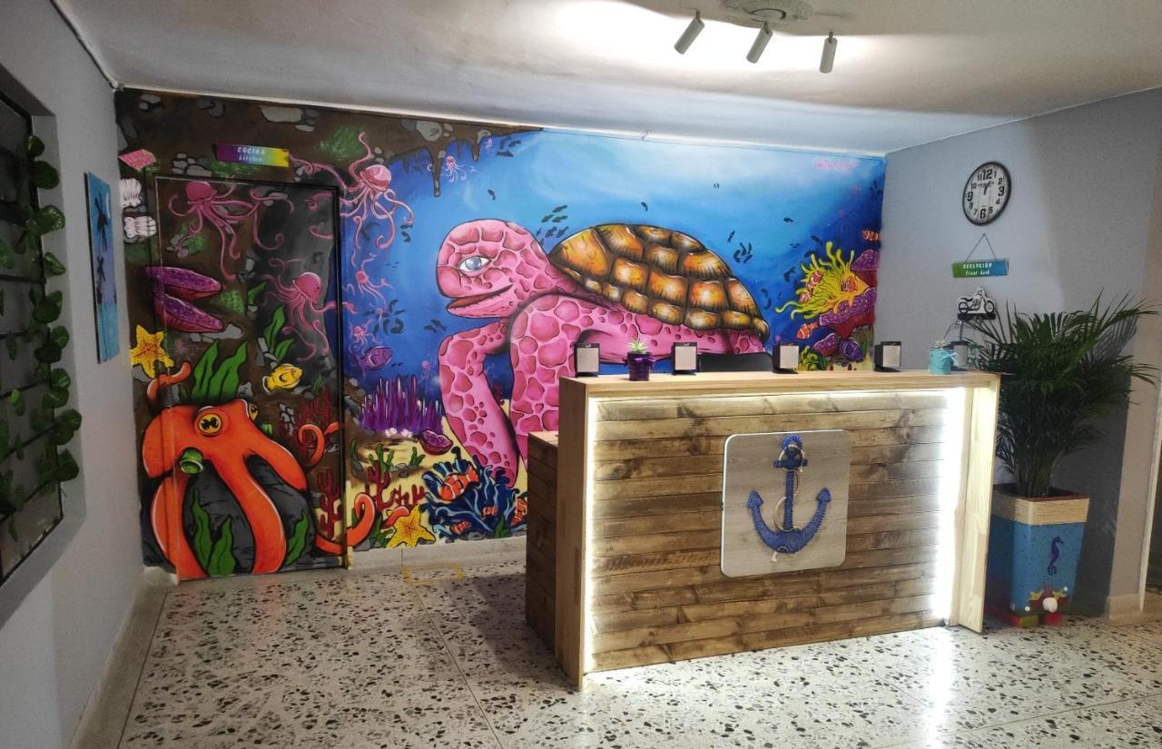 Key West Hostel Medellin Ngoại thất bức ảnh