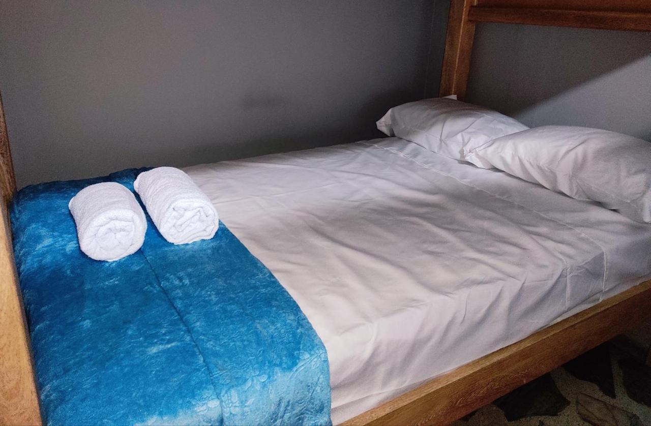 Key West Hostel Medellin Ngoại thất bức ảnh