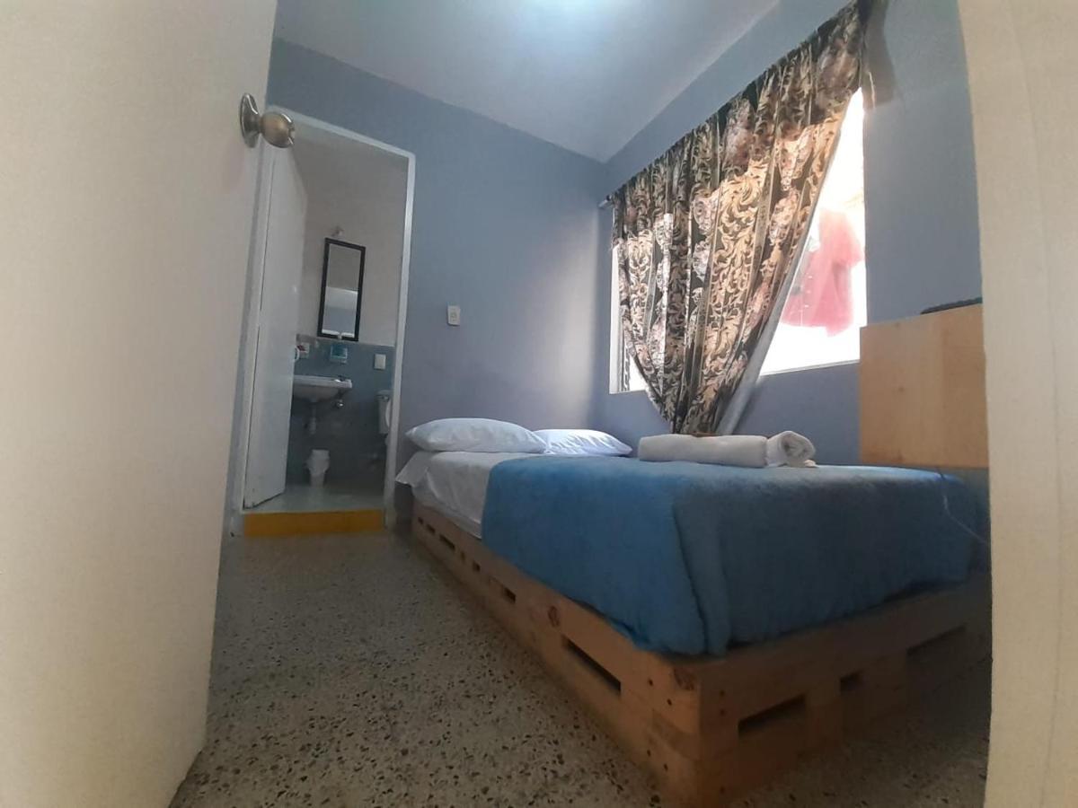 Key West Hostel Medellin Ngoại thất bức ảnh