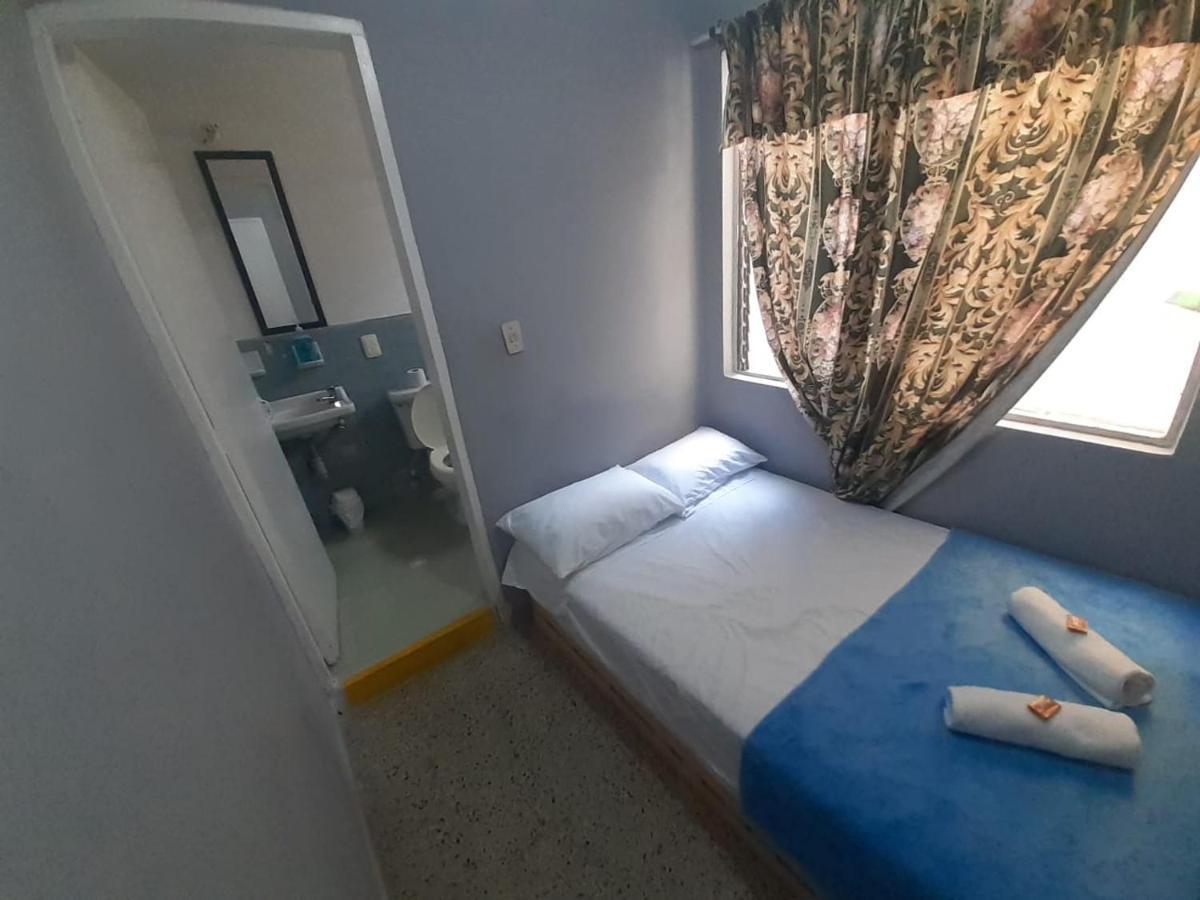 Key West Hostel Medellin Ngoại thất bức ảnh