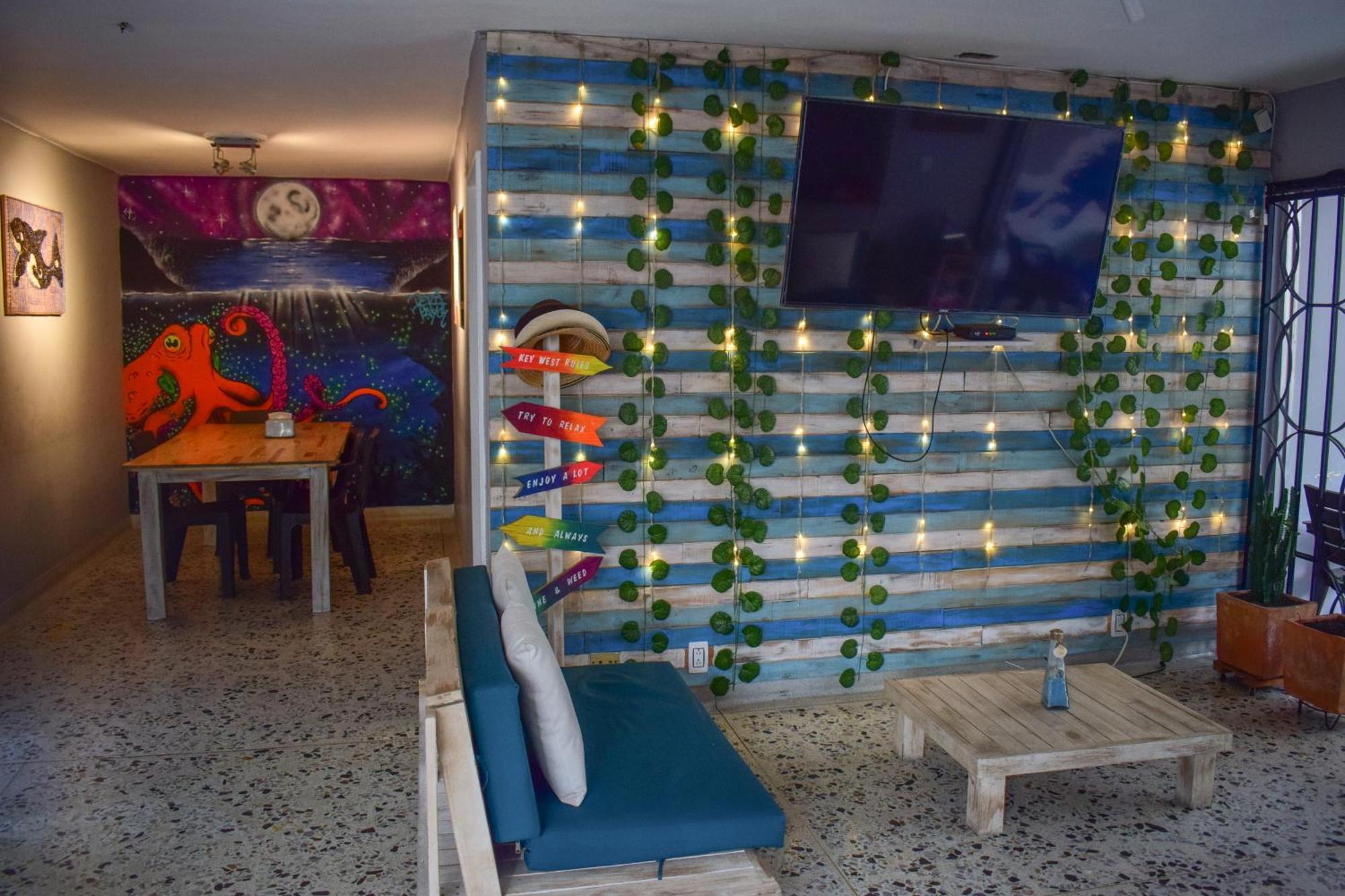 Key West Hostel Medellin Ngoại thất bức ảnh