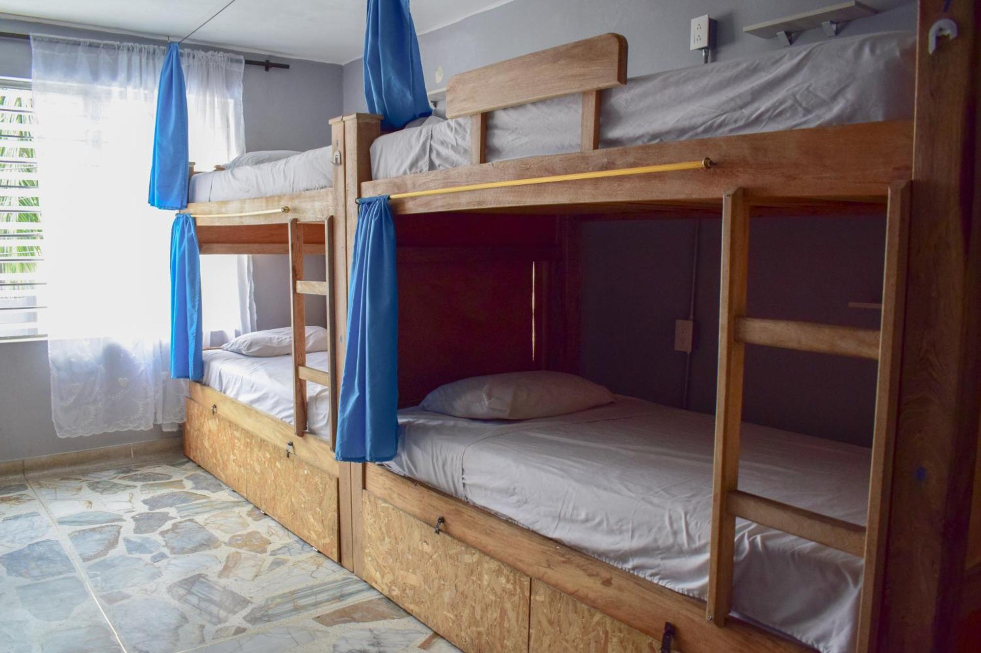 Key West Hostel Medellin Phòng bức ảnh